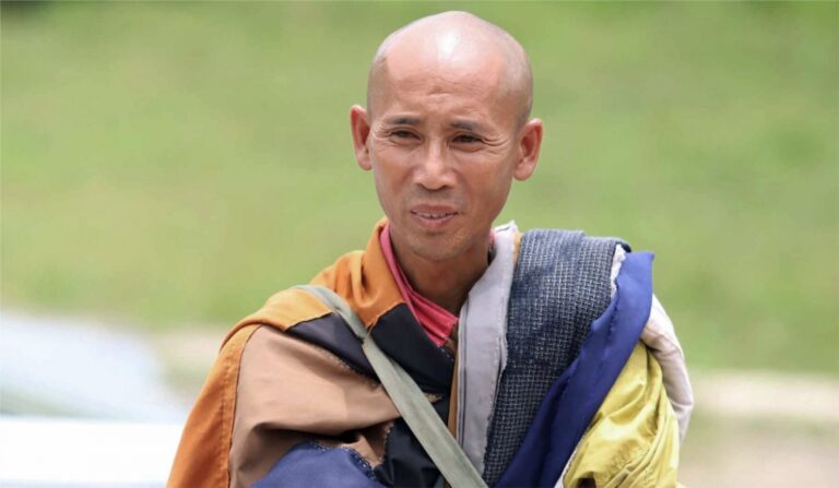 Tăng đoàn Thích Minh Tuệ tại Malaysia trong cơn lốc xoáy giữa “quốc gia và cộng sản”!