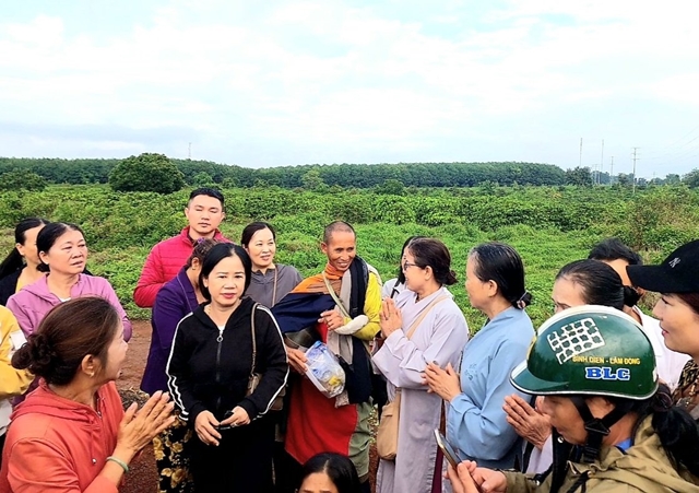 Tăng đoàn có nên thực hiện kênh truyền thông không vì nhiều rủi ro đe doạ?