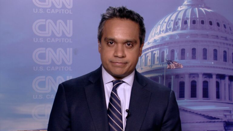 Trả lời Manu Raju của CNN, Trump tự phong là “đấng cứu thế vĩ đại”