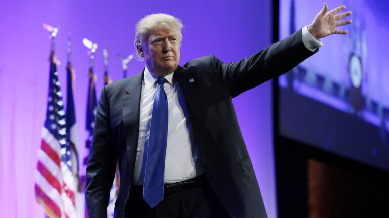 “Thành tích biểu” của Trump trong 10 ngày đầu nhiệm kỳ 2