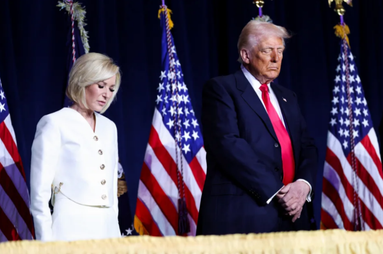 Trump ký sắc lệnh hành pháp nhằm vào ‘định kiến chống Cơ Đốc giáo’