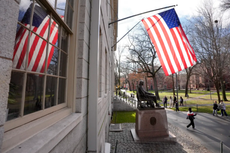 Đảng Cộng hòa tại Hạ viện cân nhắc đánh thuế học bổng và thay đổi chương trình cho vay sinh viên