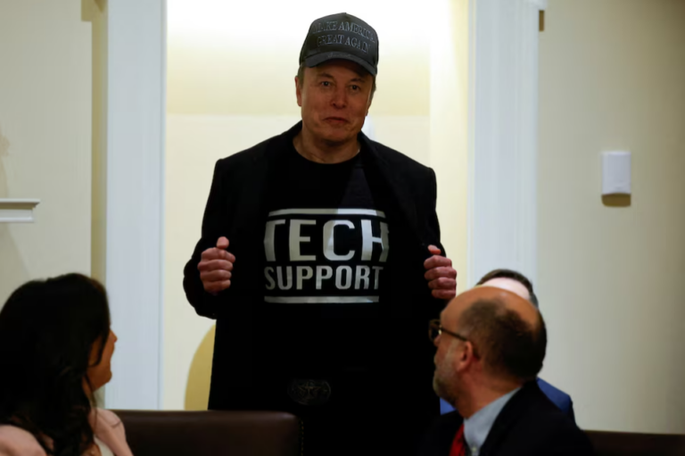 Trump đẩy mạnh cắt giảm nhân sự, Musk cam kết siết chặt chi tiêu tại cuộc họp nội các