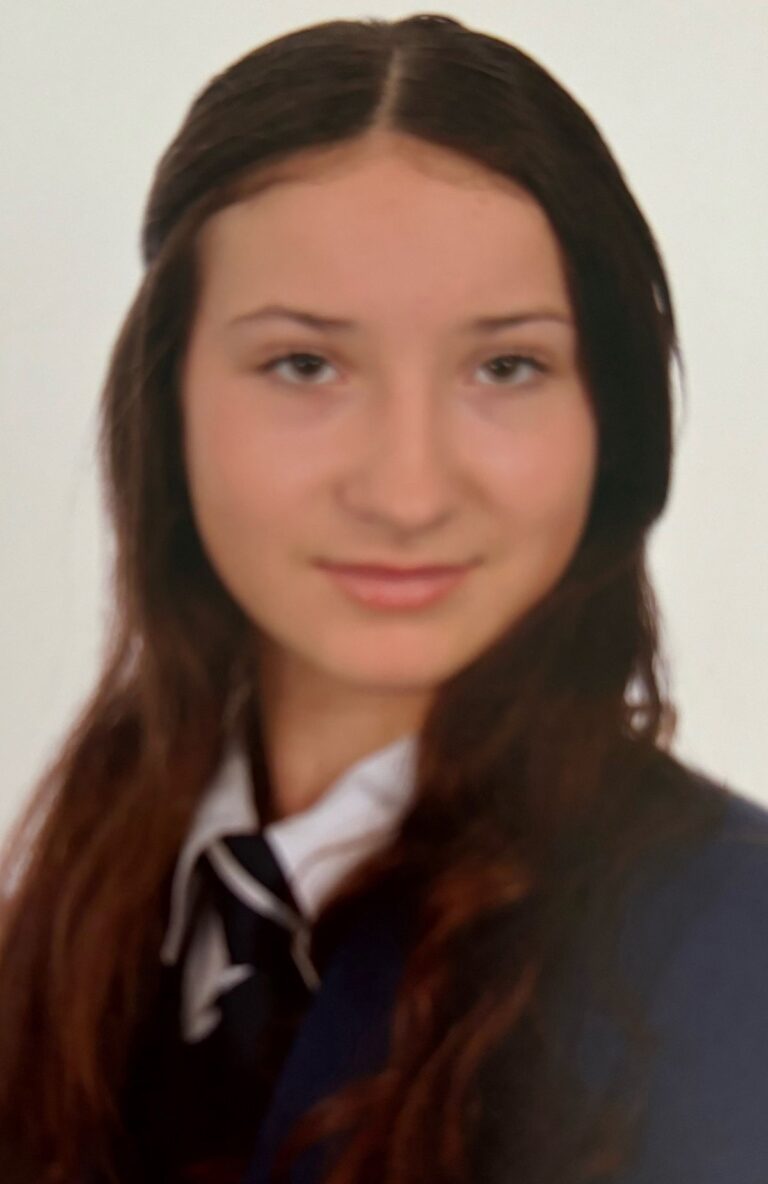 Con gái 14 tuổi thích quay TikTok, bị bố giết vì cho rằng video phản cảm