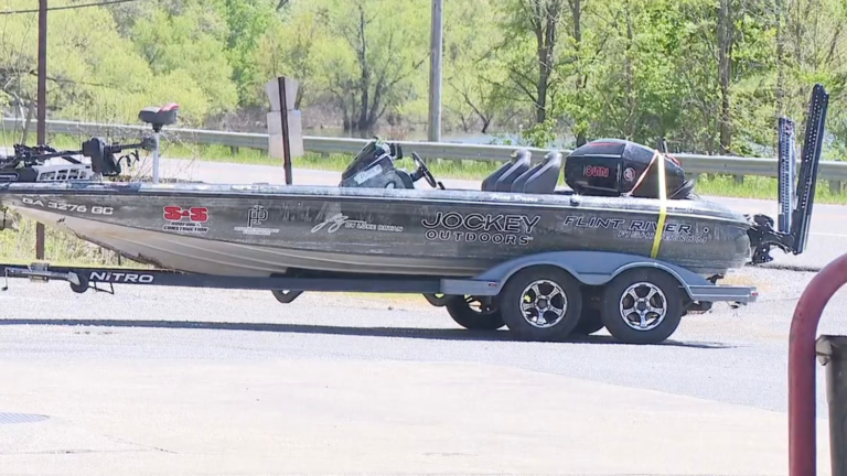 3 người chết trong vụ va chạm giữa 2 chiếc thuyền trên hồ ở Alabama