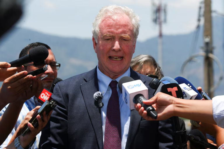 El Salvador ngăn Thượng nghị sĩ Hoa Kỳ thăm người đàn ông Salvador bị trục xuất sai