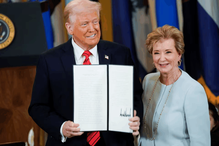 Tòa án phán quyết: Trump không thể tiếp tục giải thể Bộ Giáo dục Hoa Kỳ