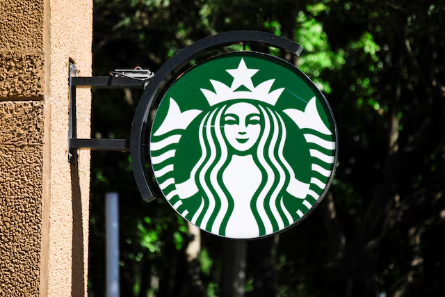 Starbucks đẩy nhanh triển khai mô hình nhân sự mới trên toàn bộ các cửa hàng ở Bắc Mỹ