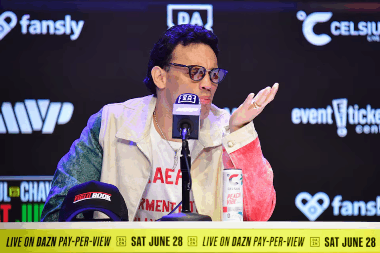 Julio Cesar Chavez Jr bị Mỹ bắt, nghi liên hệ tổ chức khủng bố