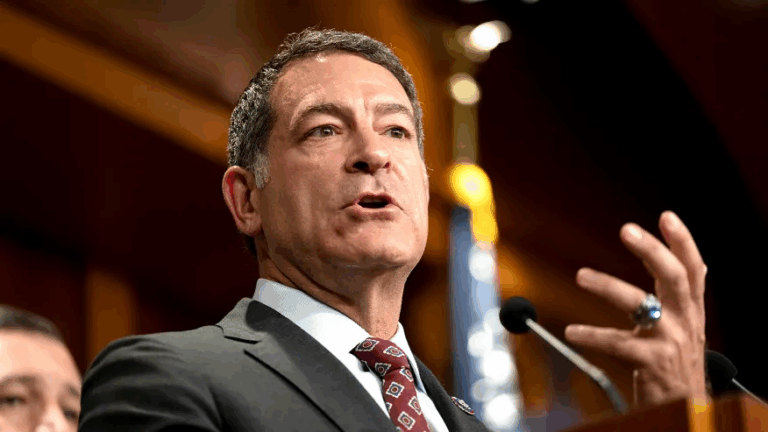 Dân biểu Cộng hòa Tennessee từ chức khỏi Hạ viện