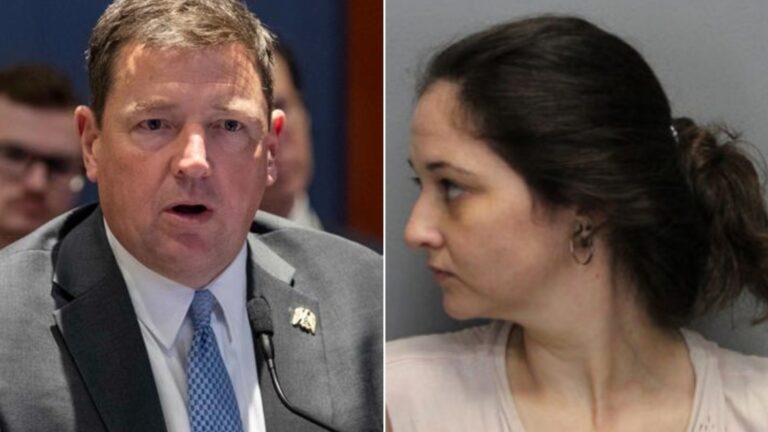 Người phụ nữ bị tội hành hung vì khạc nhổ vào công tố viên DC trong buổi phỏng vấn