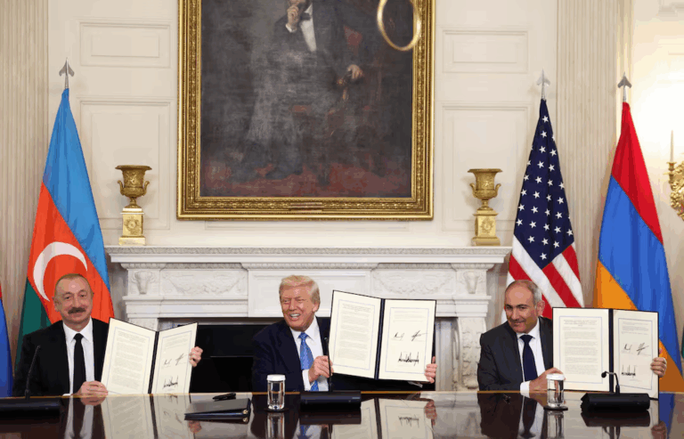 Trump công bố thỏa thuận hòa bình giữa Azerbaijan và Armenia
