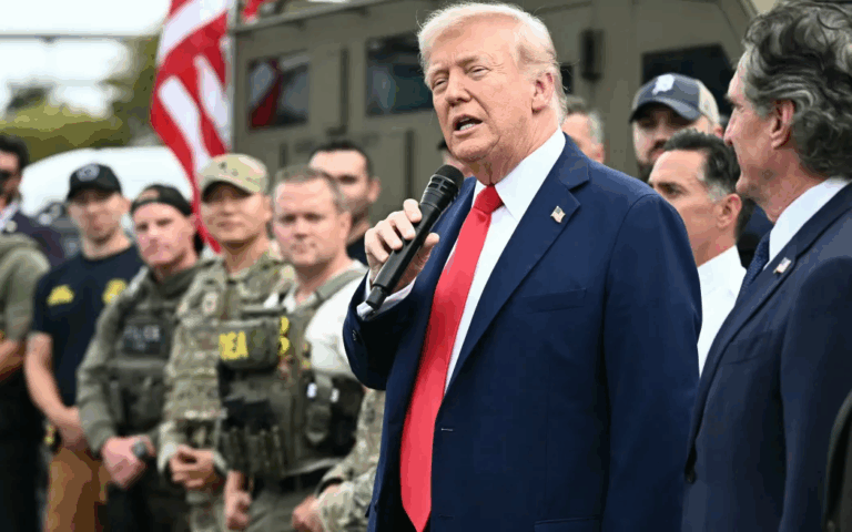 Trump thăm lực lượng liên bang giữa chiến dịch trấn áp tội phạm ở Washington, D.C