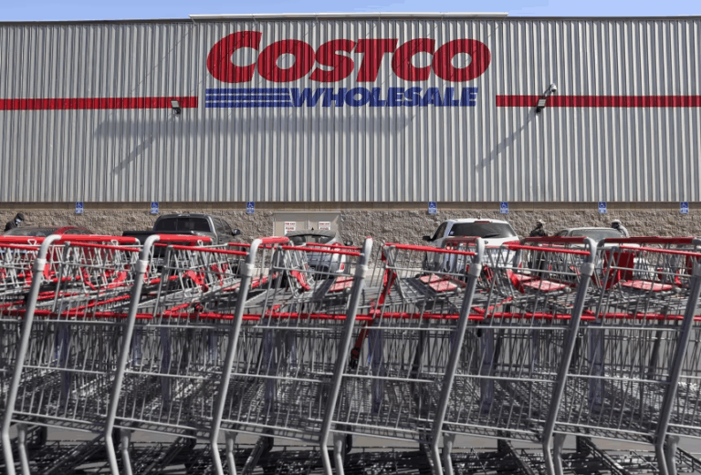 Mỹ chặn nhà ngoại giao Iran tại Mỹ mua sắm ở Costco