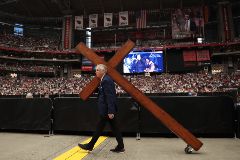 Hoa Kỳ nghiêng về chủ nghĩa dân tộc Kitô giáo