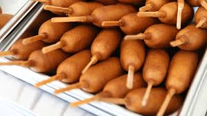 58 Triệu Pound Xúc Xích Que và Bánh Corn Dog Bị Thu Hồi Vì Nguy Cơ Lẫn Mảnh Gỗ