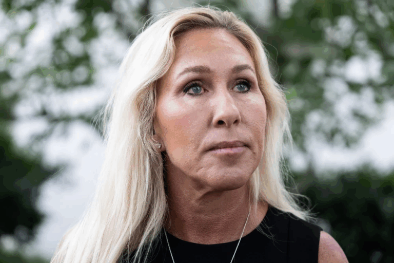 Dân biểu Marjorie Taylor Greene tách khỏi đảng Cộng hòa, kêu gọi ngăn tăng phí bảo hiểm Obamacare