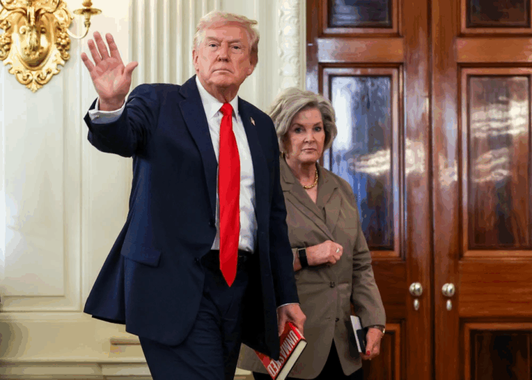 Trump sẽ kiểm tra sức khỏe “định kỳ thường niên” — lần thứ hai chỉ trong vòng 6 tháng