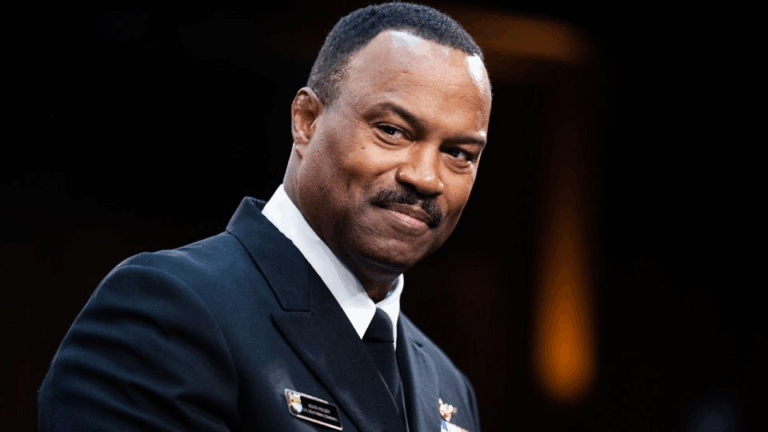 Đô đốc hàng đầu Hải quân Hoa Kỳ nghỉ hưu gây lo ngại sau các cuộc tấn công tàu thuyền ở Caribe