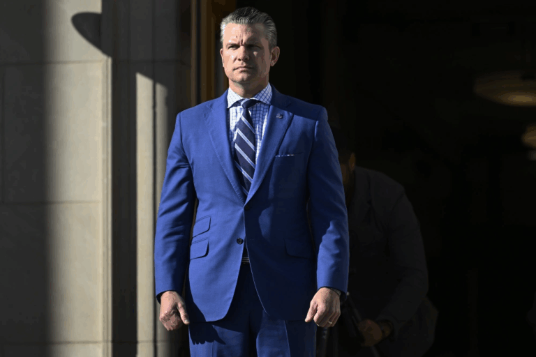 Hegseth cho biết Mỹ không kích tàu nghi buôn ma túy ở Thái Bình Dương khiến hai người thiệt mạng