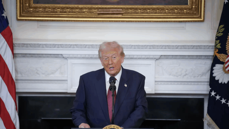 Tòa án tuyên chính quyền Trump vi phạm Tu chính án Thứ nhất vì gửi mail tự động chính trị hóa