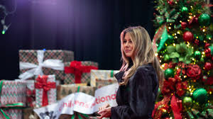 Melania Trump chúc các bệnh nhi nghị lực và nhiều quà của ông già Noel trong chuyến thăm bệnh viện