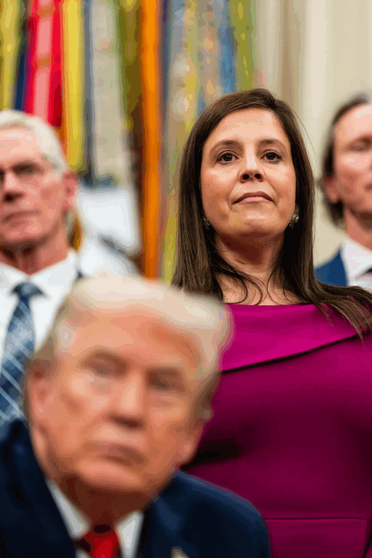 Elise Stefanik rút khỏi cuộc đua Thống đốc New York và sẽ rời Quốc hội