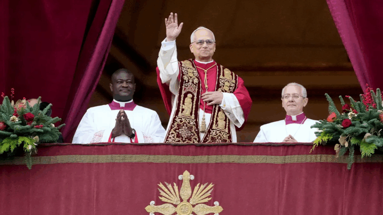 Giáo hoàng Leo XIV công bố thông điệp Giáng sinh đầu tiên