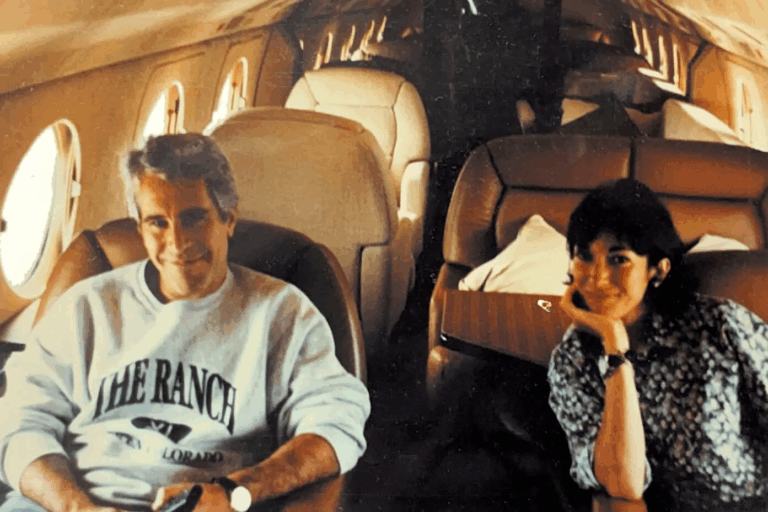 Bộ Tư pháp Mỹ đang rà soát 5,2 triệu trang tài liệu trong hồ sơ Epstein