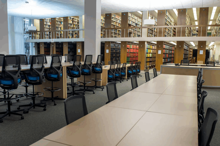 Thư viện lớn nhất của NASA bị đóng cửa giữa làn sóng cắt giảm nhân sự và phòng thí nghiệm