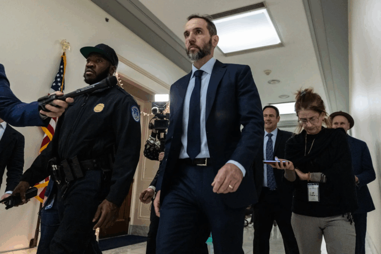 Trong biên bản điều trần, Jack Smith bảo vệ quyết định truy tố ông Trump