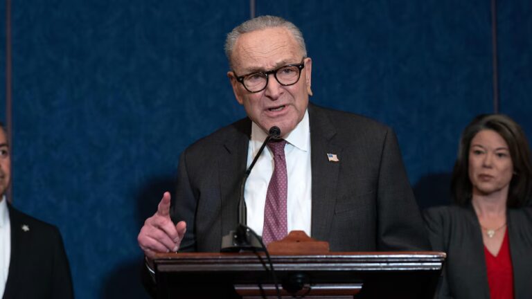 Văn phòng Schumer ở New York đã nhận được những lời đe dọa đánh bom