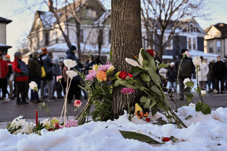 Phụ nữ bị đặc vụ ICE bắn chết được xác định là cư dân “ra ngoài chăm sóc hàng xóm”