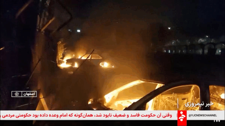 Iran cảnh báo sẽ tấn công các căn cứ Mỹ nếu Washington can thiệp vào biểu tình